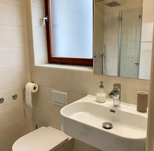 Spacious In A Quiet Neighbourhood + Private Parking * Ljubljana